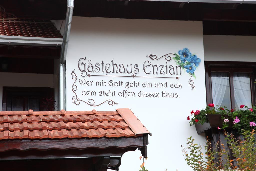 Hospedaria Gastehaus Enzian Treze Tílias Extérieur photo